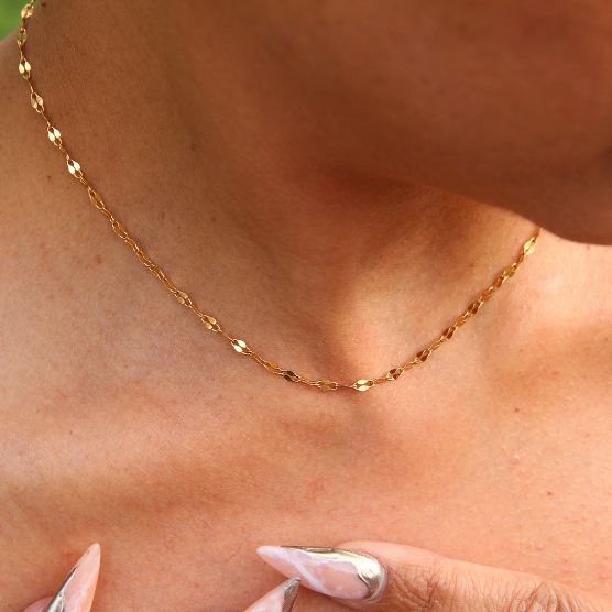 DELICATE 18K GOLD SPIRAL CHOKER / WATERPROOF & HYPOALLEGENIC
