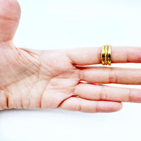18K GOLD RING WITH THREE BANDS