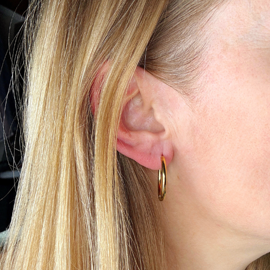 HOOP EARRINGS IN 18K GOLD