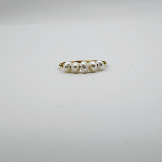 ANILLO DE ORO FINO CON CINCO PEQUEÑAS PERLAS DE AGUA DULCE