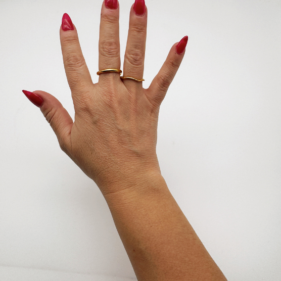 STACKABLE GOLD RINGS
