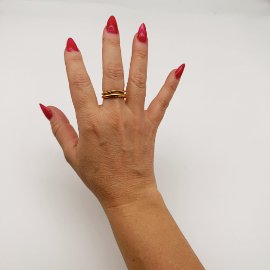 STACKABLE GOLD RINGS