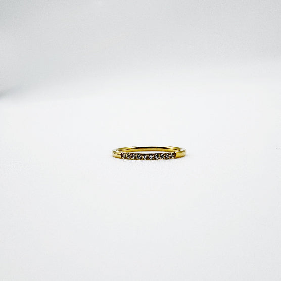 GOLD-PLATED RING WITH CRYSTAL ACCENTS